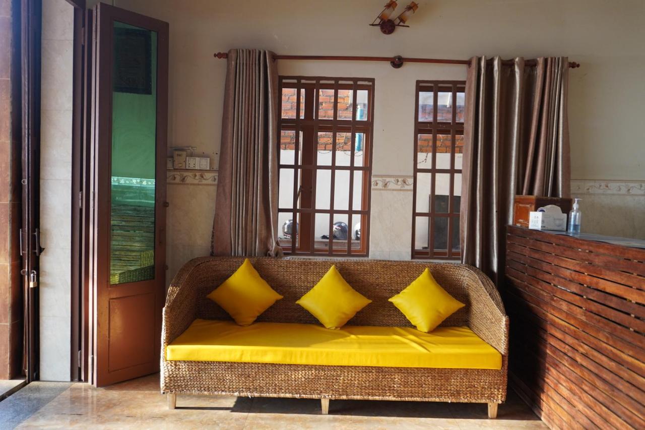 Le Tonle Hotel Kratie Bagian luar foto