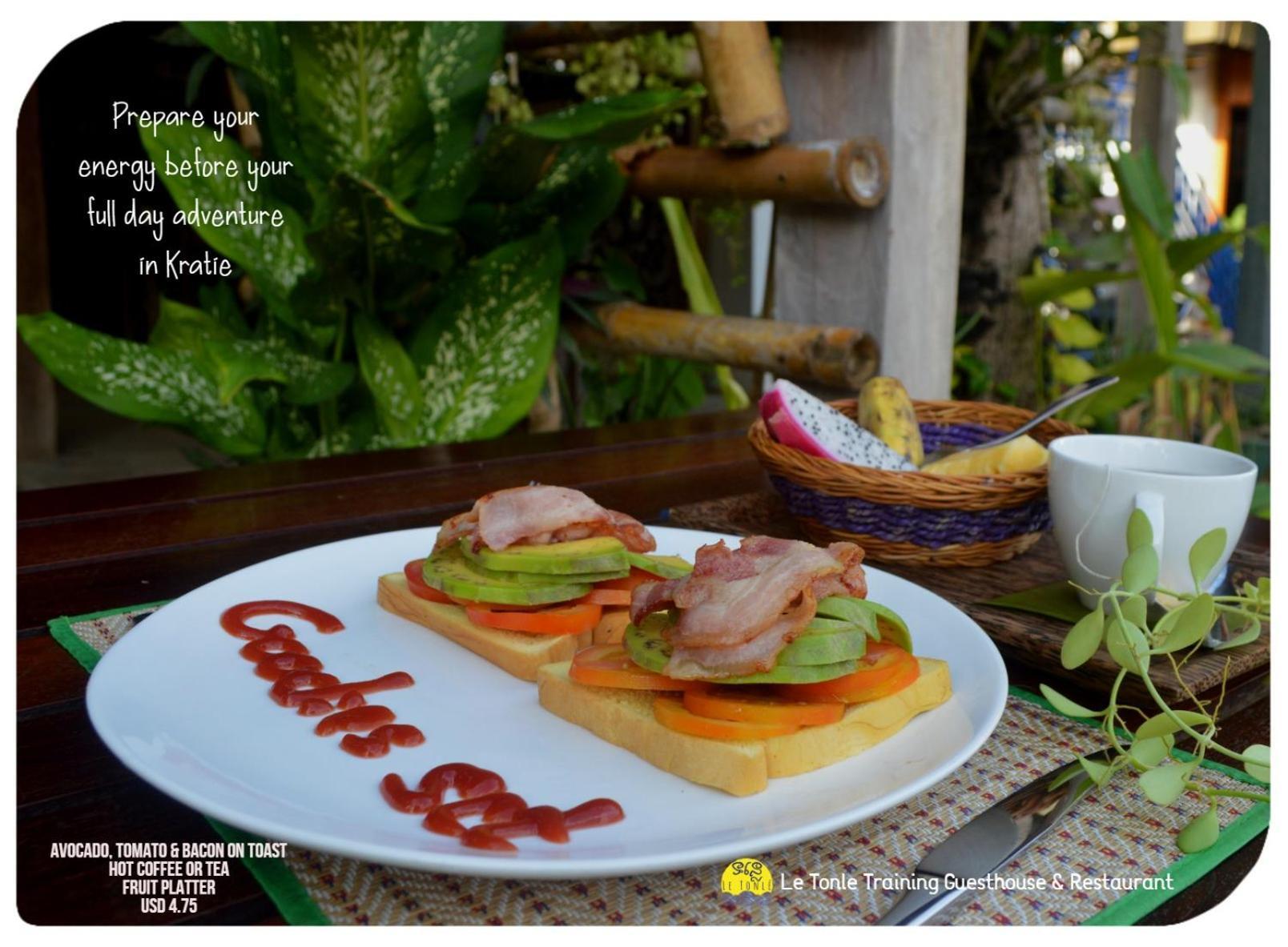Le Tonle Hotel Kratie Bagian luar foto
