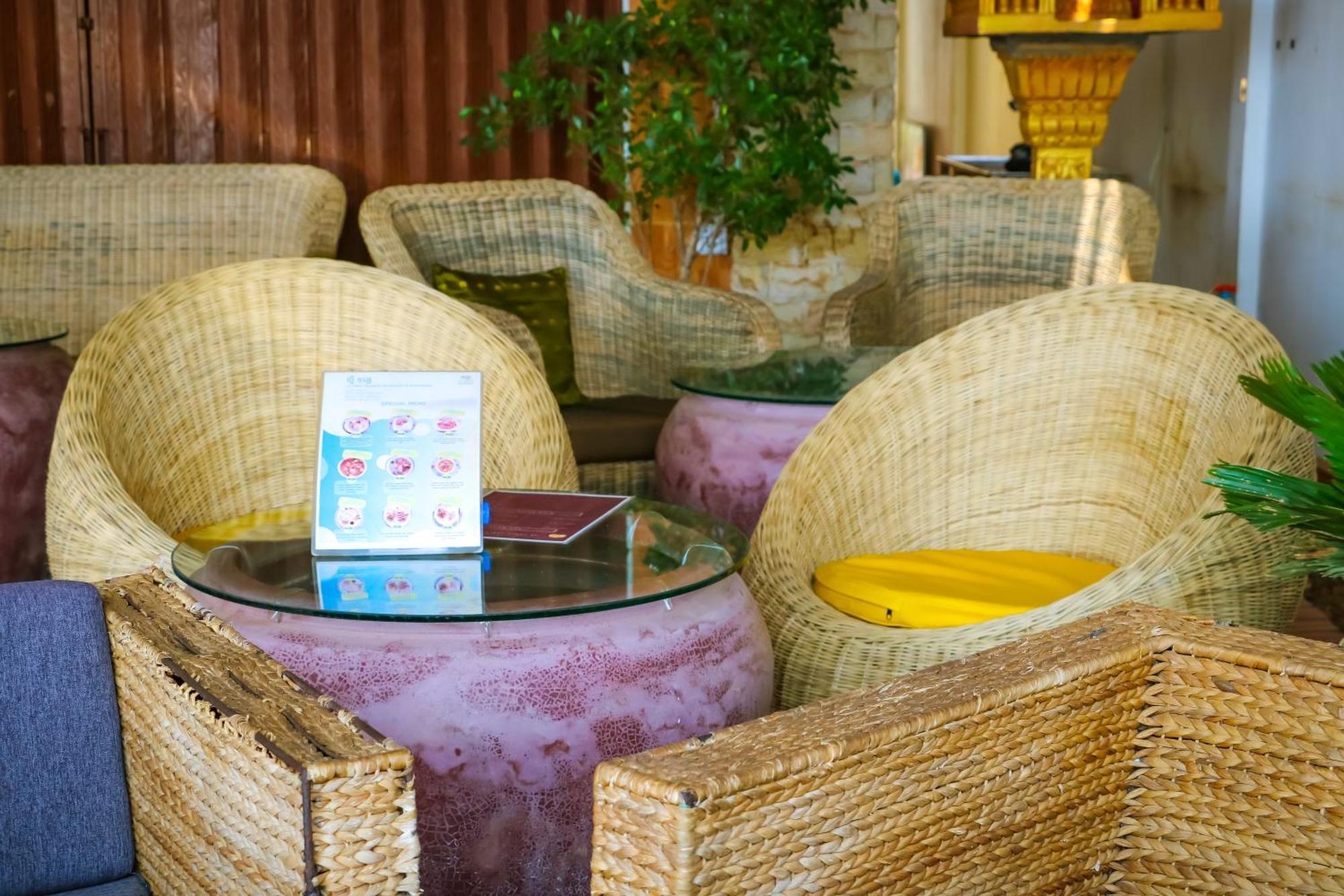 Le Tonle Hotel Kratie Bagian luar foto