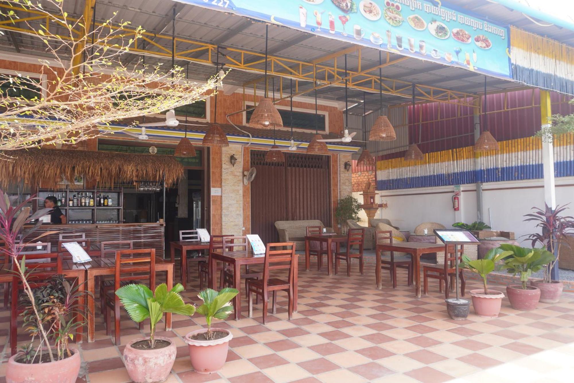Le Tonle Hotel Kratie Bagian luar foto